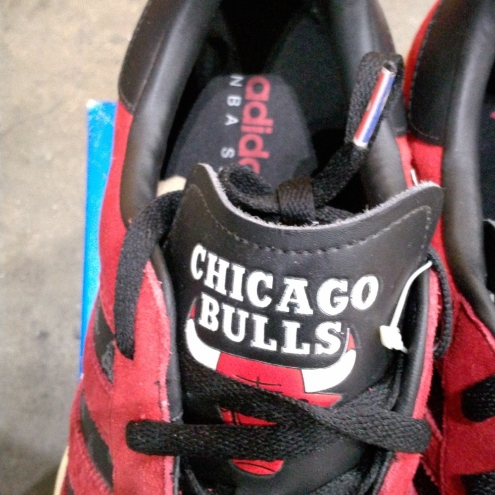 Adidas Chicago Bulls - Picture 6 of 8